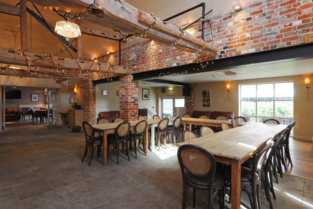 The Crown Hotel Framlingham Ngoại thất bức ảnh